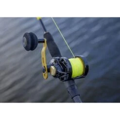 Black Cat Battle Cat Vertical 710 LH Reel -SHIMA VIS Winkel 3730665Black Cat Battle Cat Vertical 710 LH Reel 7