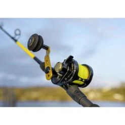 Black Cat Battle Cat Vertical 710 LH Reel -SHIMA VIS Winkel 3730666Black Cat Battle Cat Vertical 710 LH Reel 8